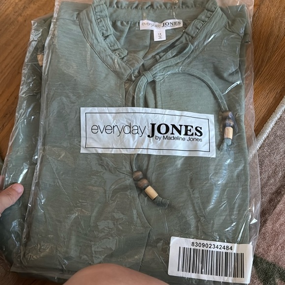 Everyday Jones Green Moss Boho Beaded Tassel Sleeveless Tank 1X PLUS - Picture 2 of 2